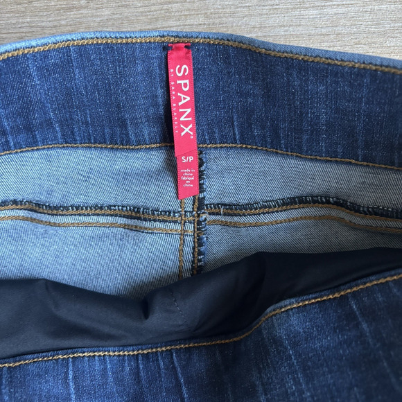 Spanx Jeans Women's Size Small Distressed Pull On Skinny Ankle Denim 20203R - Picture 5 of 16
